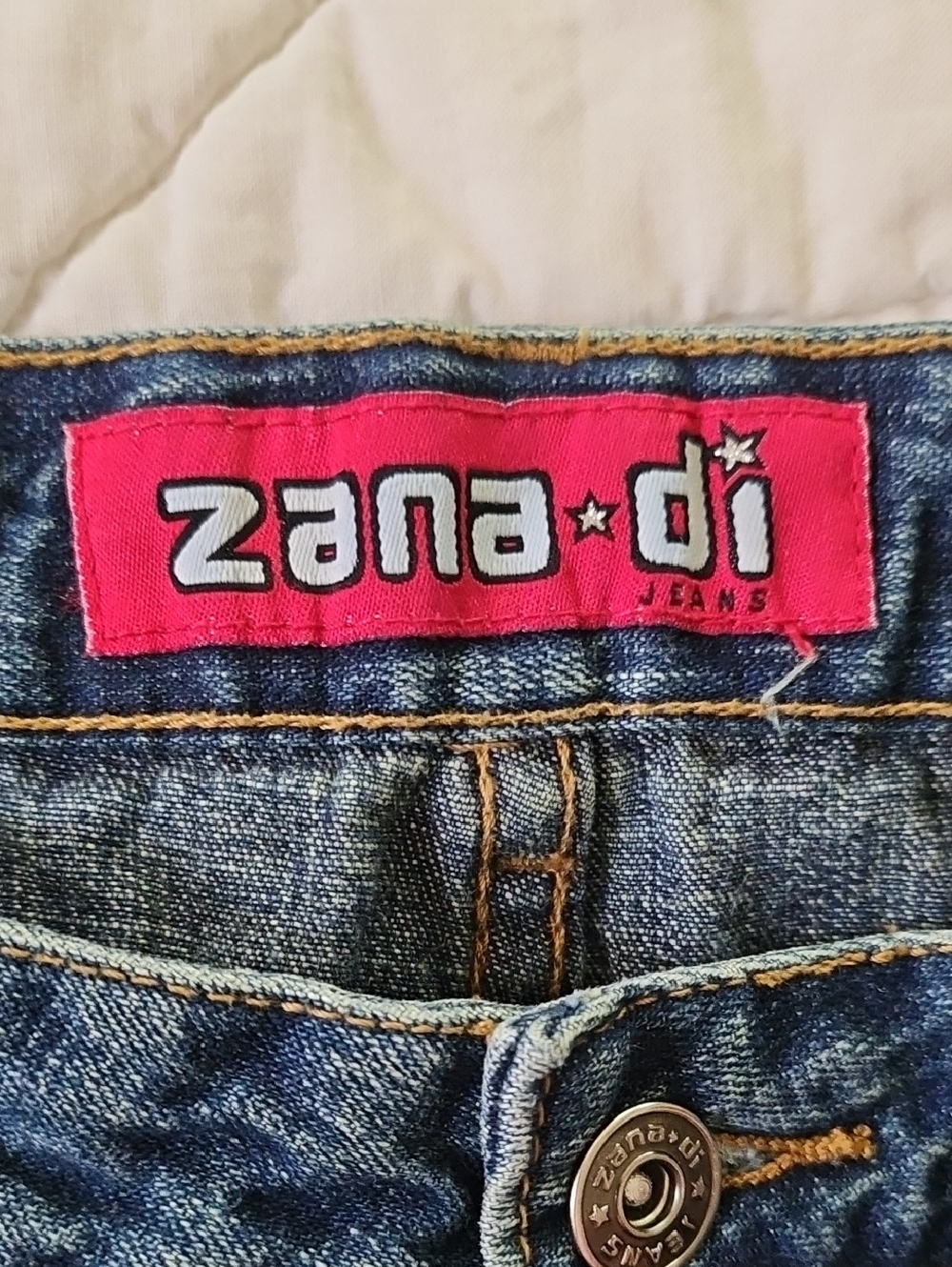 Zana Di- Y2K- Tall Jeans w/ Studded Legs, Appliques and Rhinestones Size 11 - Picture 6 of 10